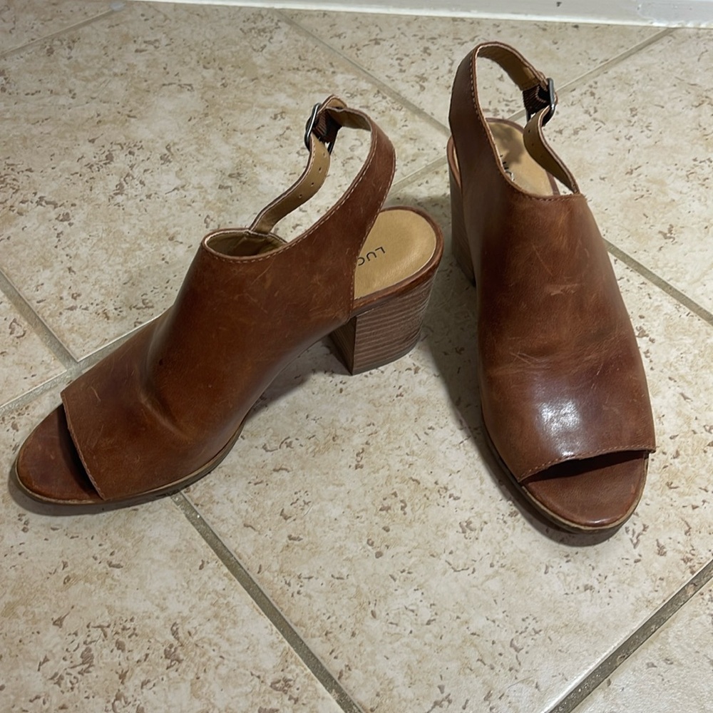 Lucky Brand 
Obelia Cognac Peeptoe Block Heel Sandal